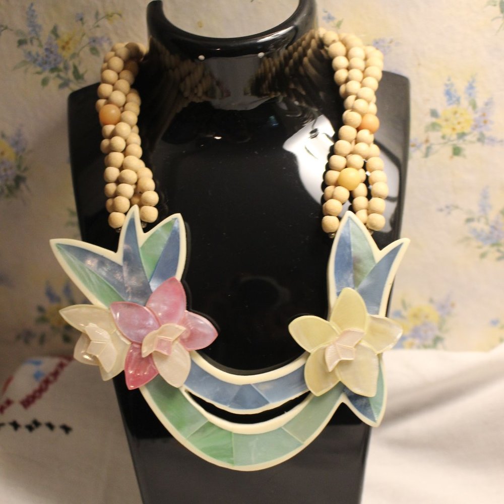 Vintage Artistan  Pastel Acrylic Flowers Bib Statement Necklace with Beads